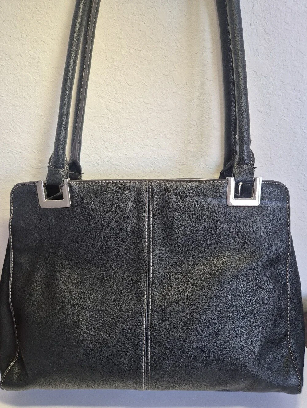 Liz Claiborne Black Leather Sholder Bag 3 Compartments Multiple Pockets!